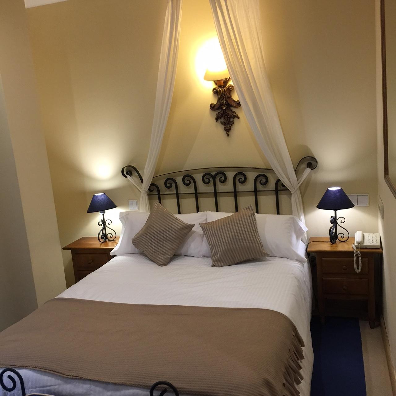 Hotel Arco San Vicente Ávila Eksteriør bilde