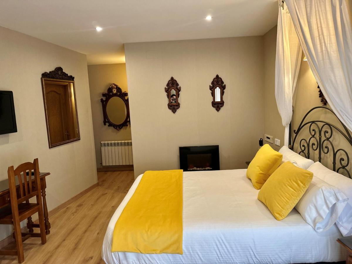 Hotel Arco San Vicente Ávila Eksteriør bilde