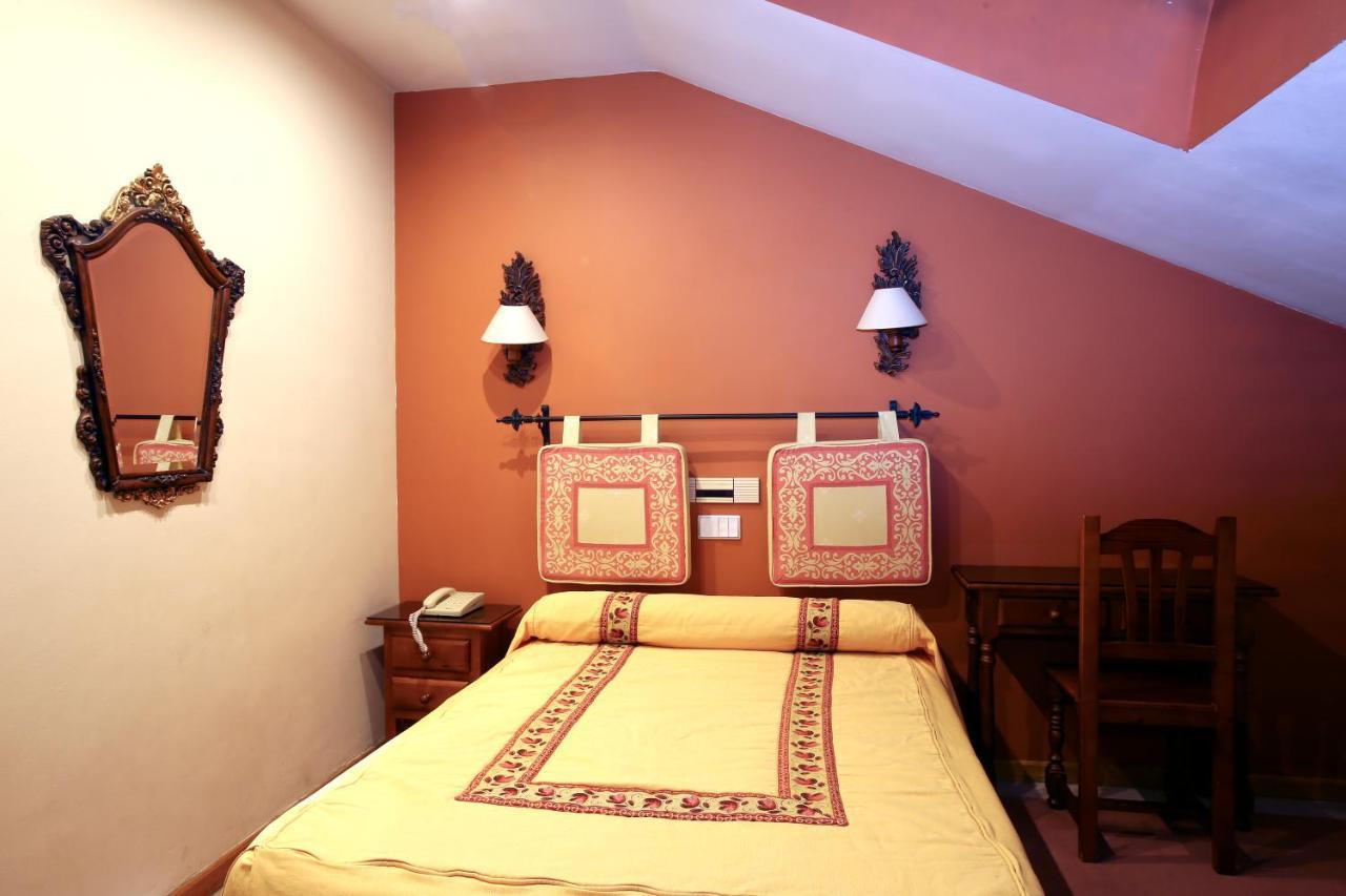 Hotel Arco San Vicente Ávila Eksteriør bilde