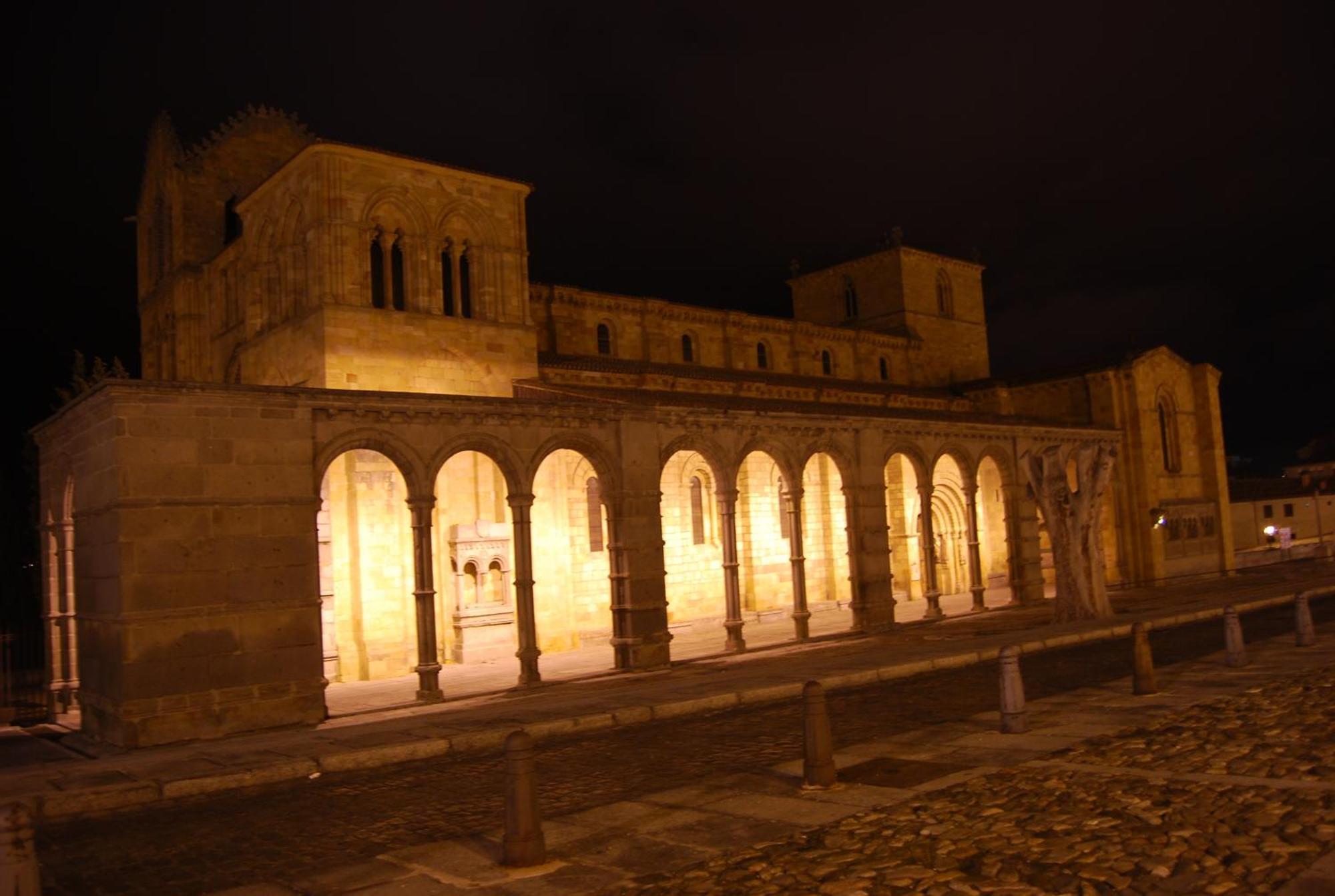 Hotel Arco San Vicente Ávila Eksteriør bilde