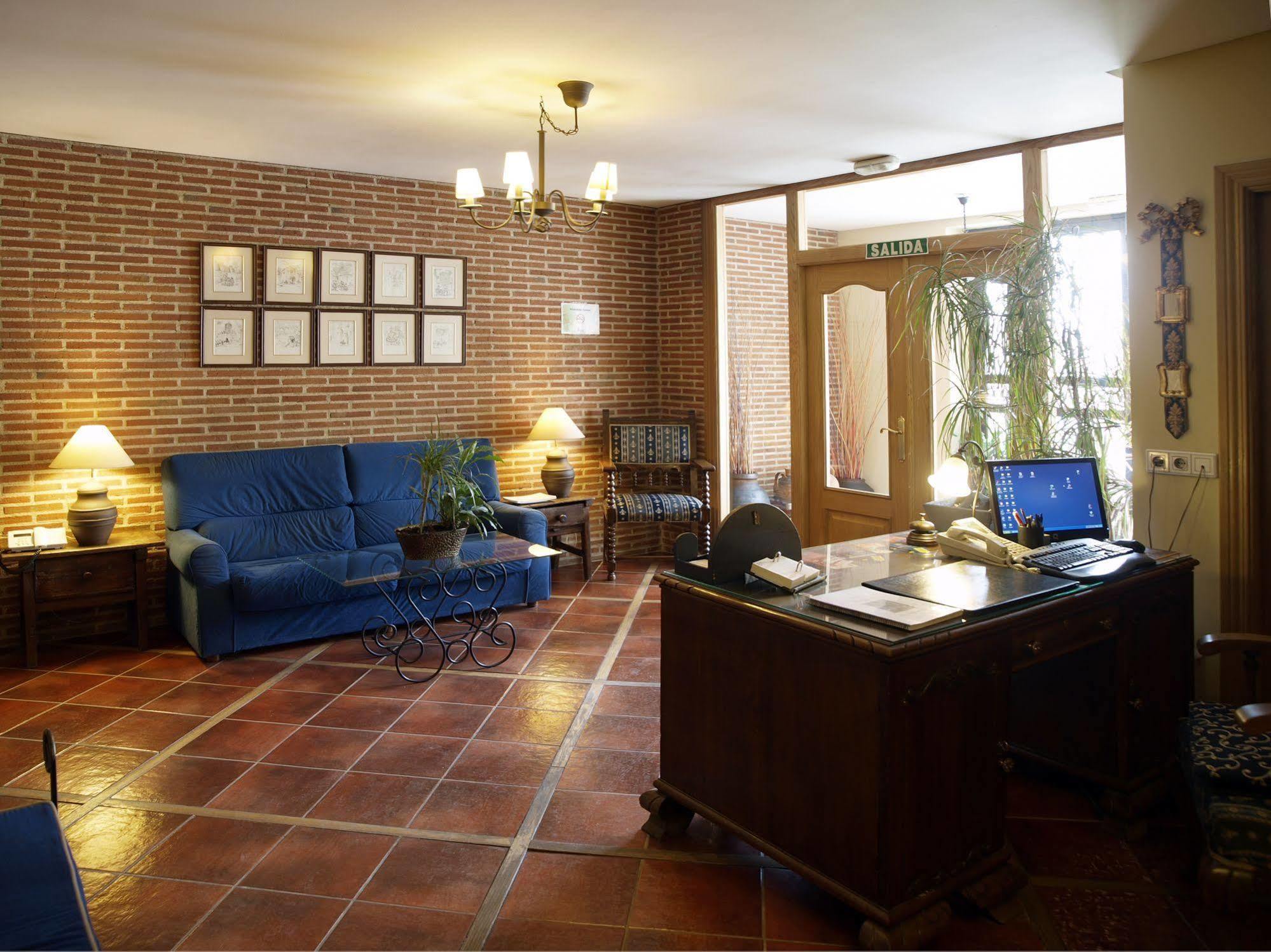 Hotel Arco San Vicente Ávila Eksteriør bilde