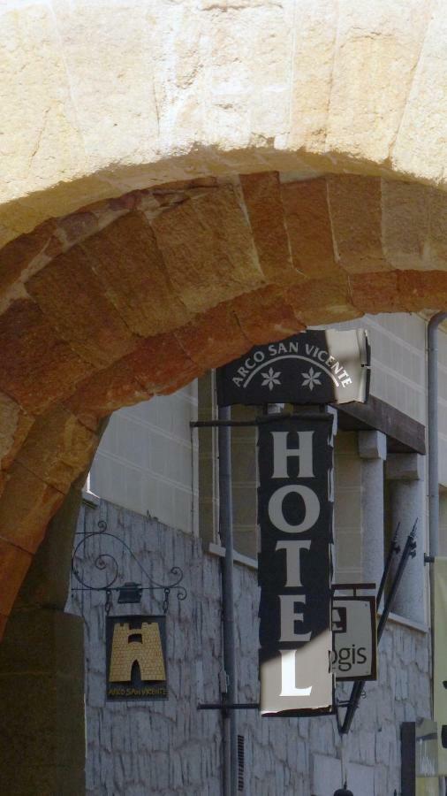 Hotel Arco San Vicente Ávila Eksteriør bilde