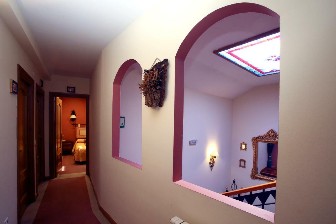 Hotel Arco San Vicente Ávila Eksteriør bilde